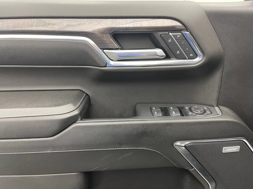 Used 2024 Summit White Chevrolet LTZ image 17