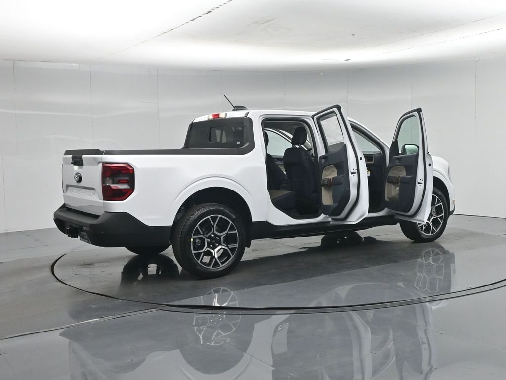 New 2026 Oxford White Ford Lariat image 5