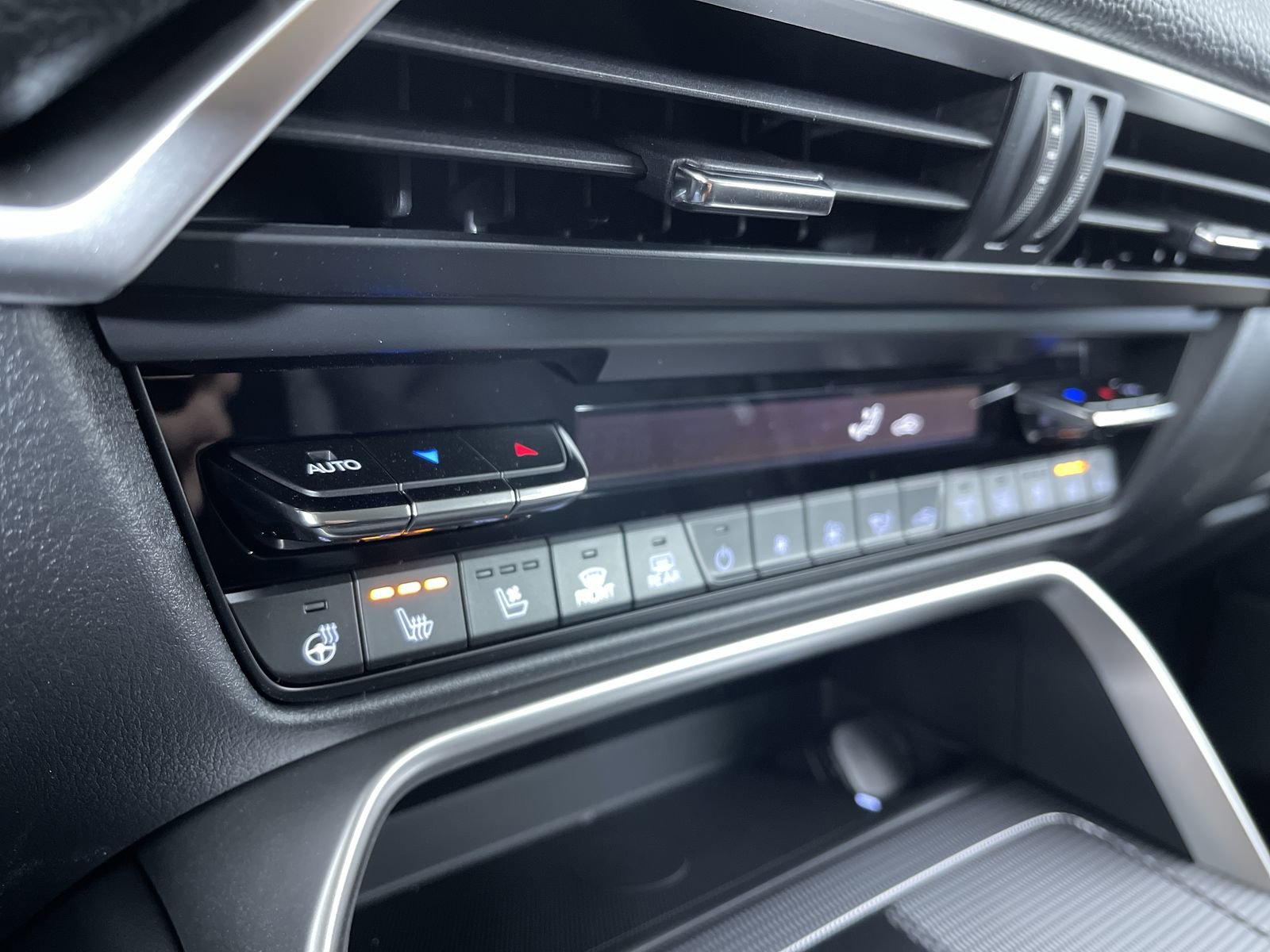 New 2026 Platinum Quartz Metallic Mazda Premium Sport image 22