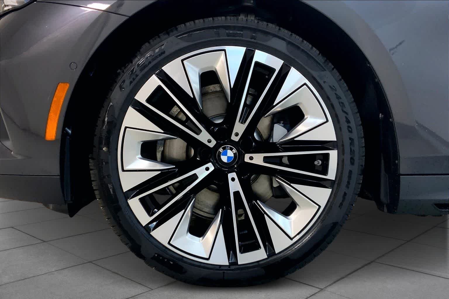 New 2026 Dark Graphite Metallic BMW 530i xDrive image 11