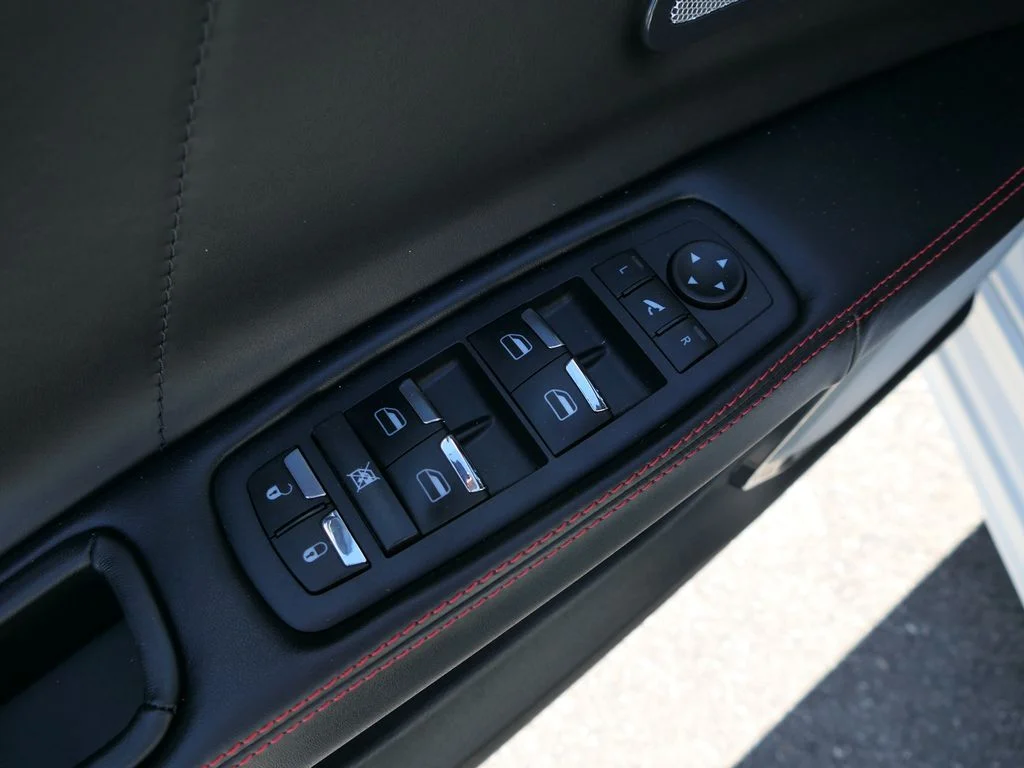 Used 2024  Maserati Modena image 12