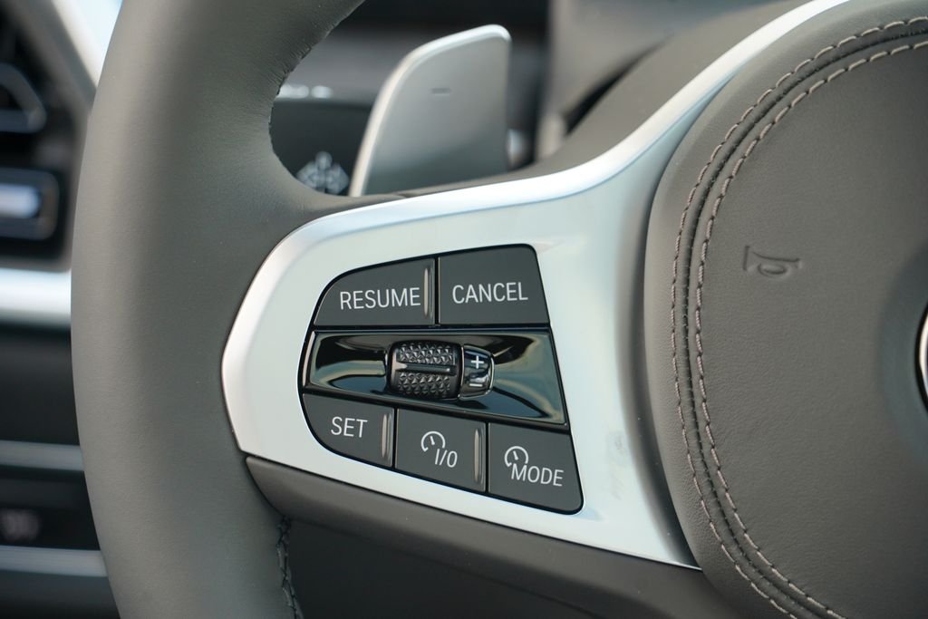 New 2027 Black Sapphire Metallic BMW xDrive40i image 24
