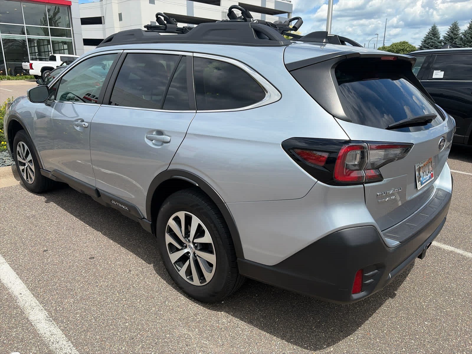 Used 2020 Ice Silver Metallic Subaru Premium image 4