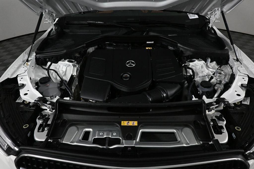 New 2026 Polar White Mercedes-Benz GLC 300 image 33