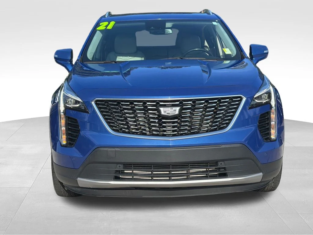 Used 2021  Cadillac Premium Luxury image 2