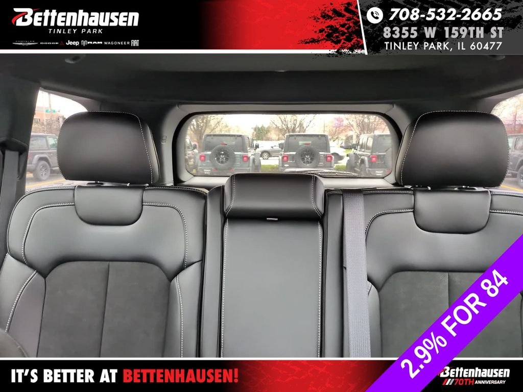New 2026 Diamond Black Crystal Pearlcoat Jeep Altitude image 33