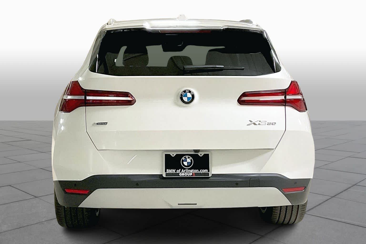Used 2026 Mineral White Metallic BMW 30 xDrive image 4