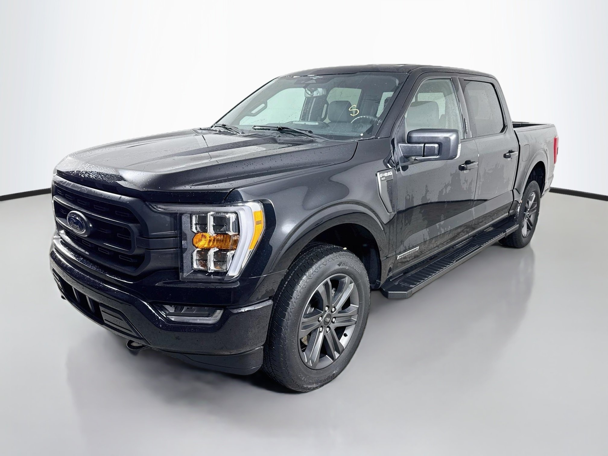 Used 2023 Agate Black Metallic Ford XLT image 3