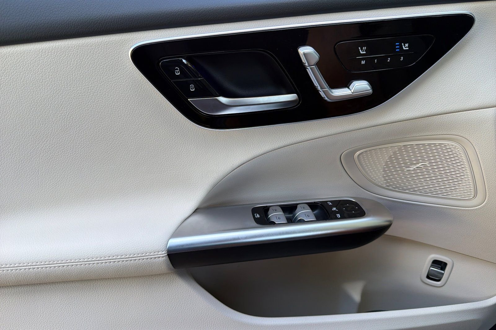 New 2026 Twilight Blue Metallic Mercedes-Benz C 300 image 22