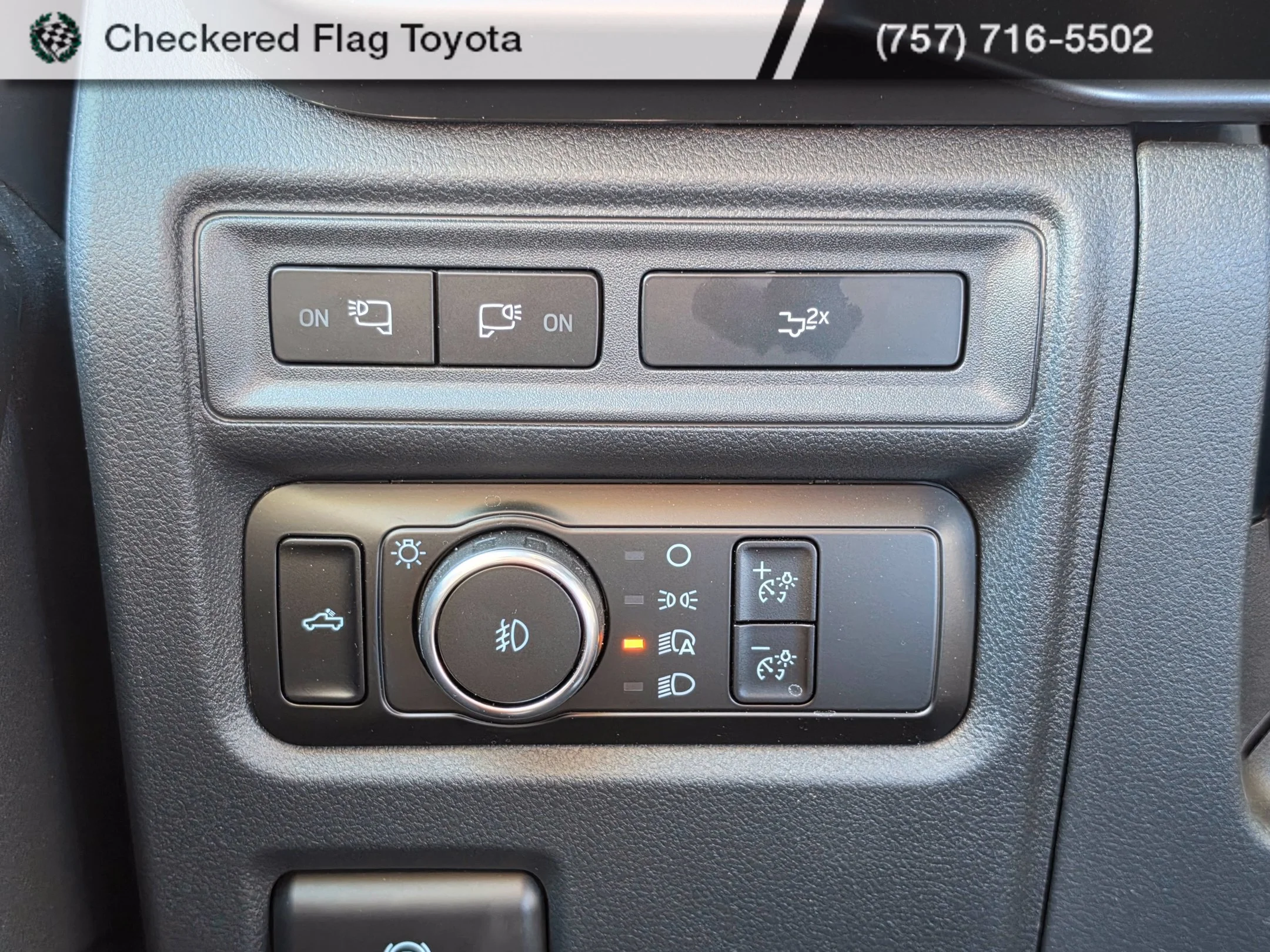 Used 2024 Silver Metallic Ford XLT image 12