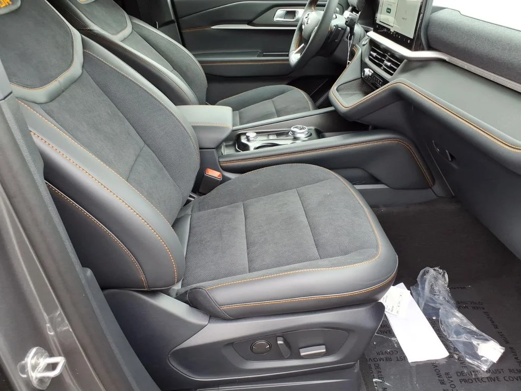 New 2026 Carbonized Gray Metallic Ford Tremor® image 8