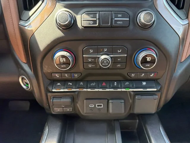 Used 2019 IRIDESCENT PEARL TRICOAT Chevrolet High Country image 34