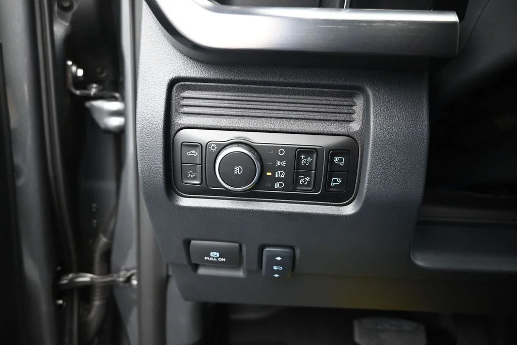 New 2026 Carbonized Gray Metallic Ford Lariat image 13