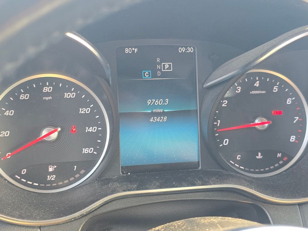 Used 2020 Graphite Gray Metallic Mercedes-Benz GLC 300 image 29