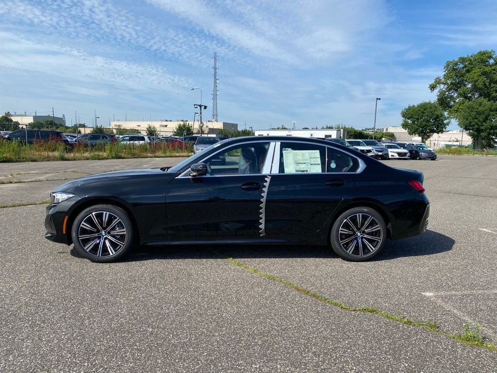 New 2026 Black Sapphire Metallic BMW 330i xDrive image 4