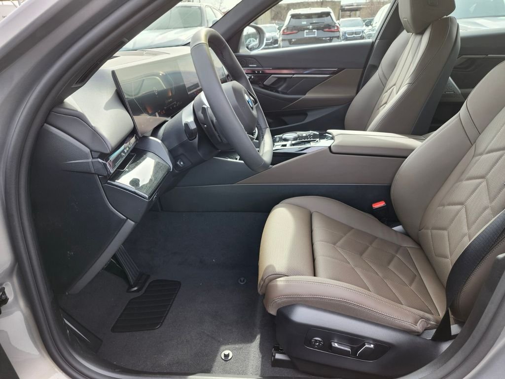 Used 2026 Gray BMW 530i xDrive image 19