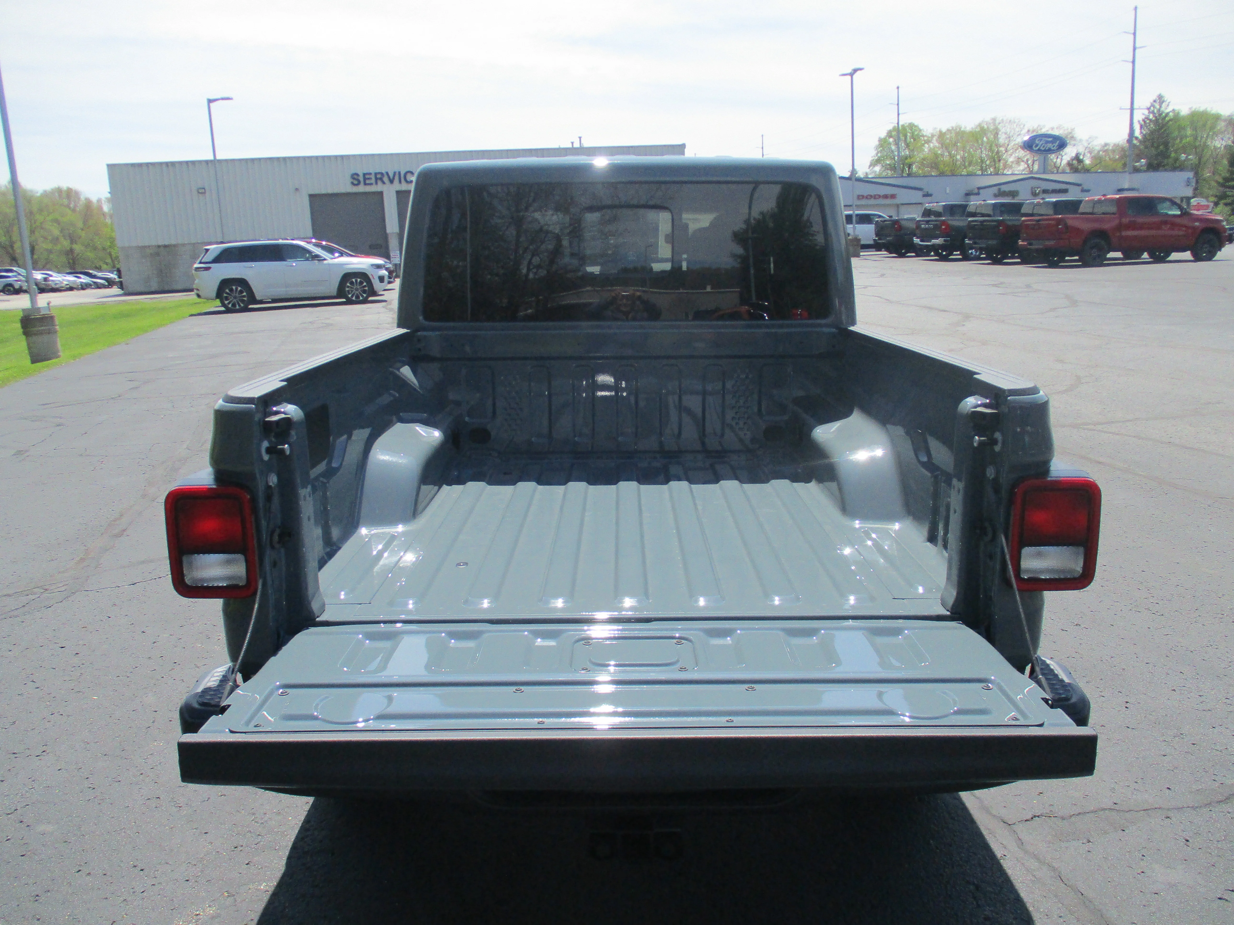 New 2026 Anvil Clear-Coat Exterior Paint Jeep Sahara image 30