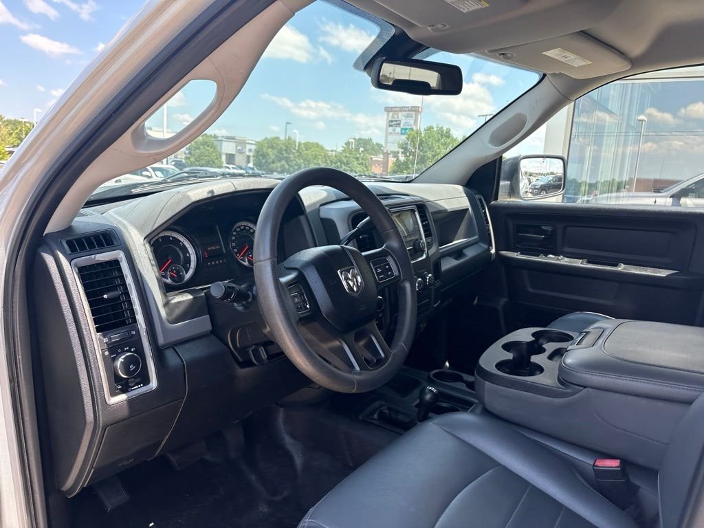 Used 2018 Bright Silver Clearcoat Metallic Ram Tradesman image 10