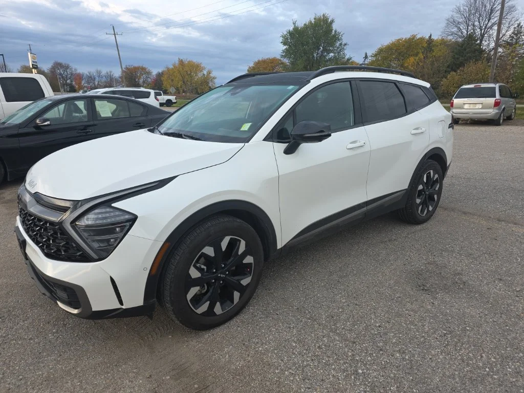 Used 2023 White Kia X-Line Prestige image 4