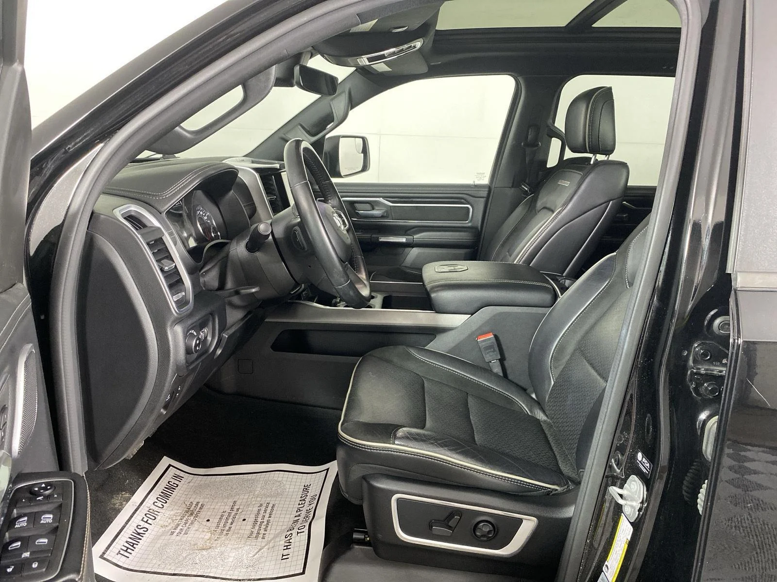 Used 2021 Diamond Black Crystal Pearlcoat Ram Laramie image 8
