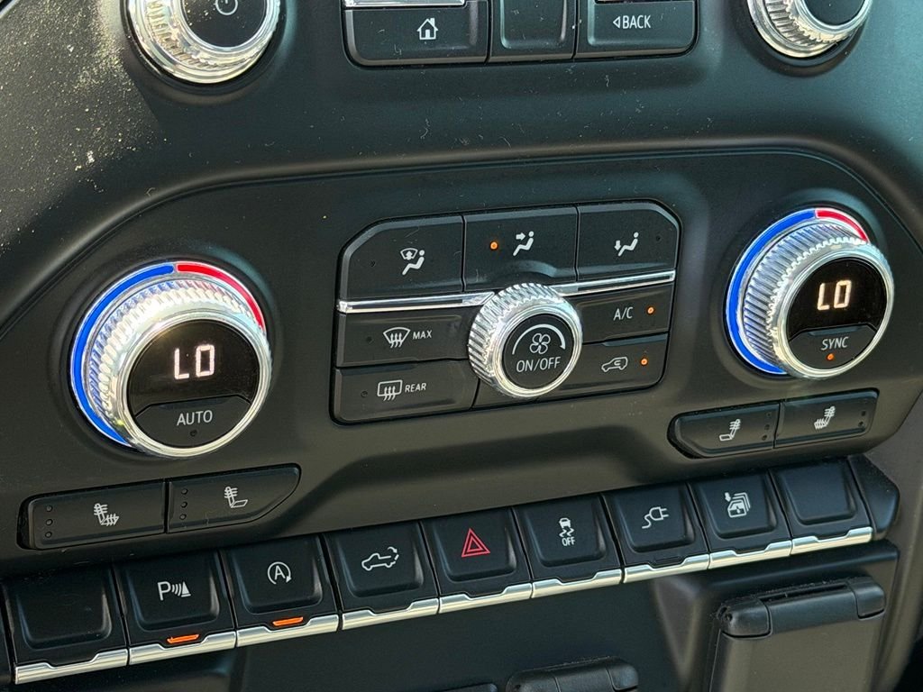 Used 2020 Red GMC Elevation image 18