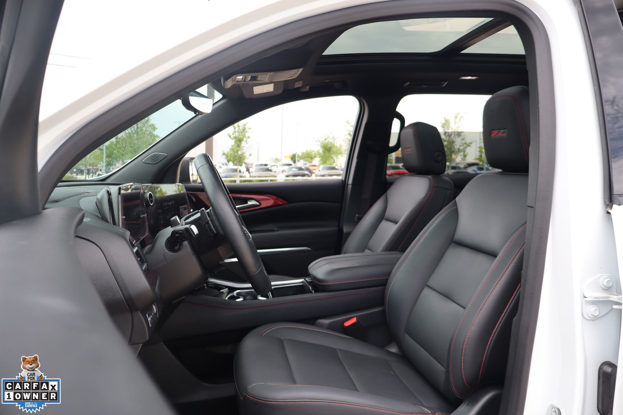 Used 2024 White Chevrolet Z71 image 11