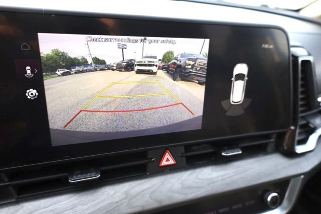 Used 2024 Green Kia X-Line image 9