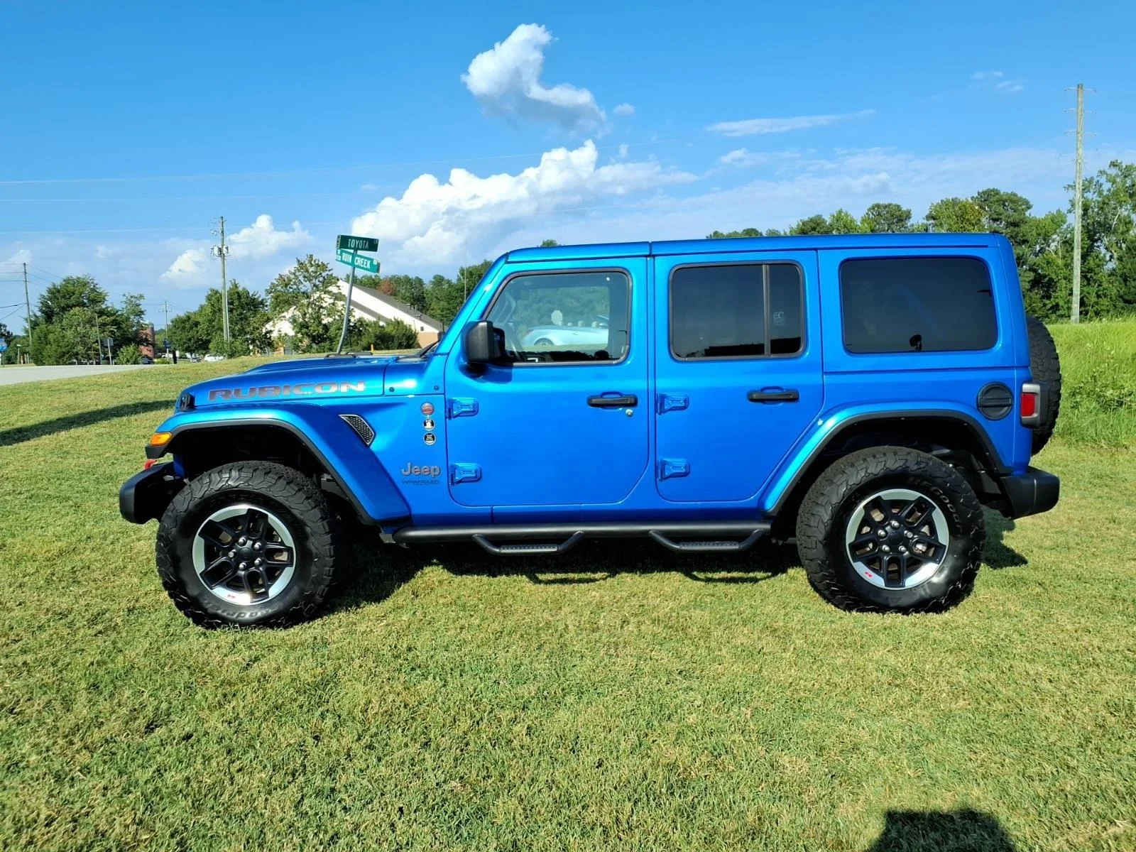 Used 2021 Hydro Blue Pearlcoat Jeep Unlimited Rubicon image 3