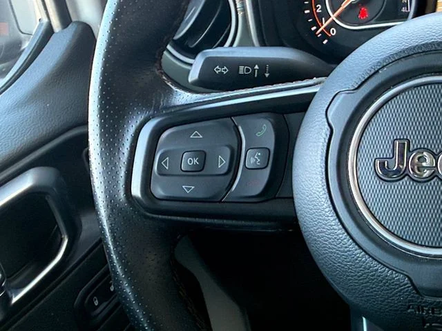 Used 2024 White Jeep Mojave image 10