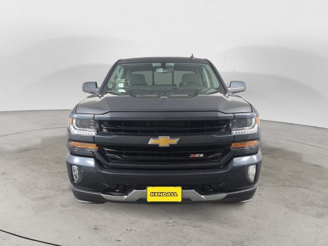 Used 2018 GRAPHITE METALLIC Chevrolet LT image 2