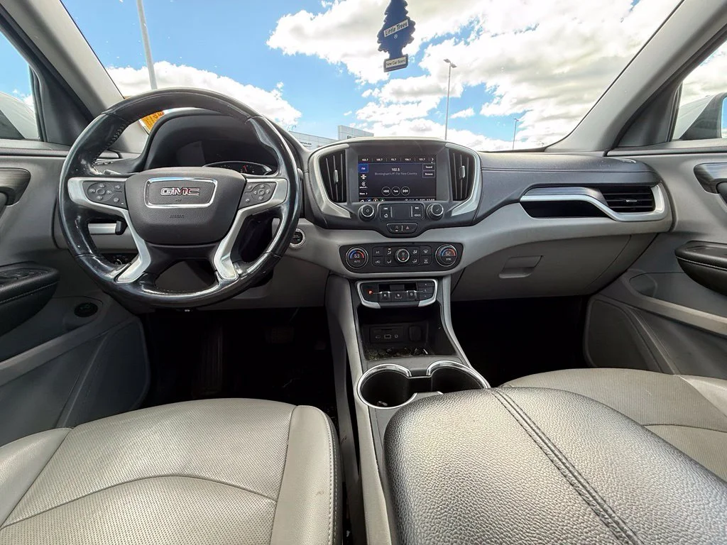 Used 2022 White GMC SLT image 9
