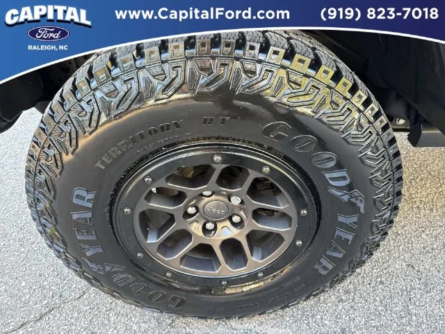 Used 2023 Gray Jeep Sport image 13