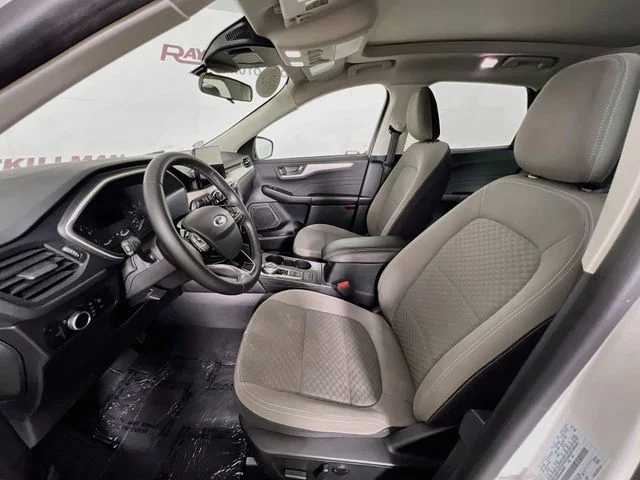 Used 2022 White Ford SE image 10