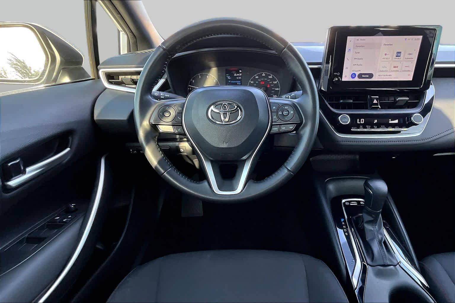 Used 2023 Ice Cap Toyota Hybrid SE image 6