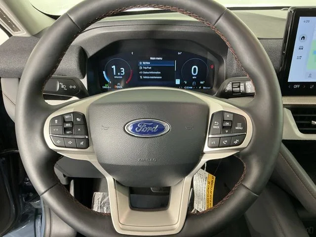 Used 2026 Vapor Blue Ford Active image 17