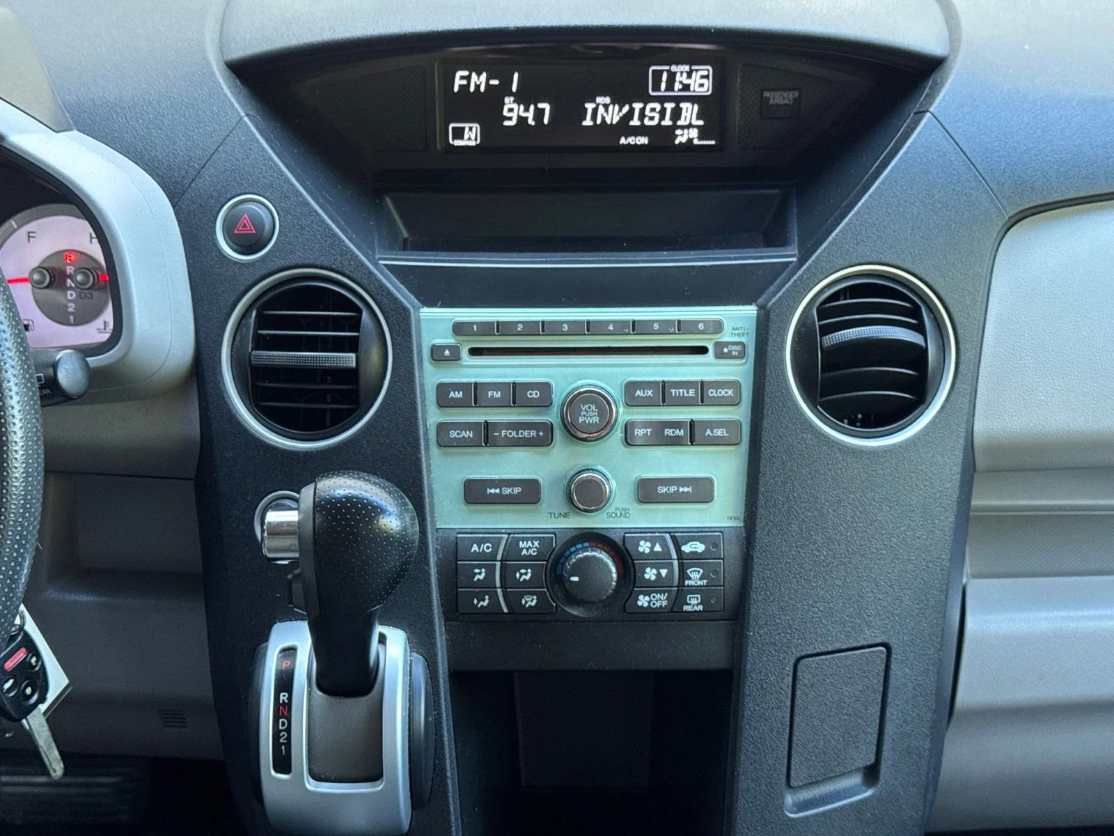 Used 2010 Silver Honda LX image 29