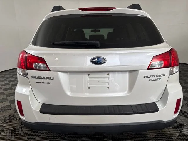 Used 2011 White Subaru 2.5i Premium image 21