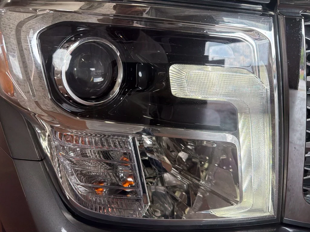 Used 2019 Gun Metallic Nissan SL image 9