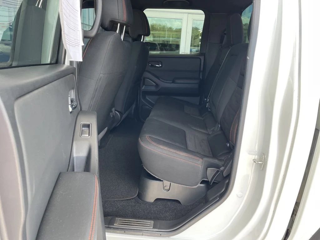 Used 2023 White Nissan PRO-4X image 23