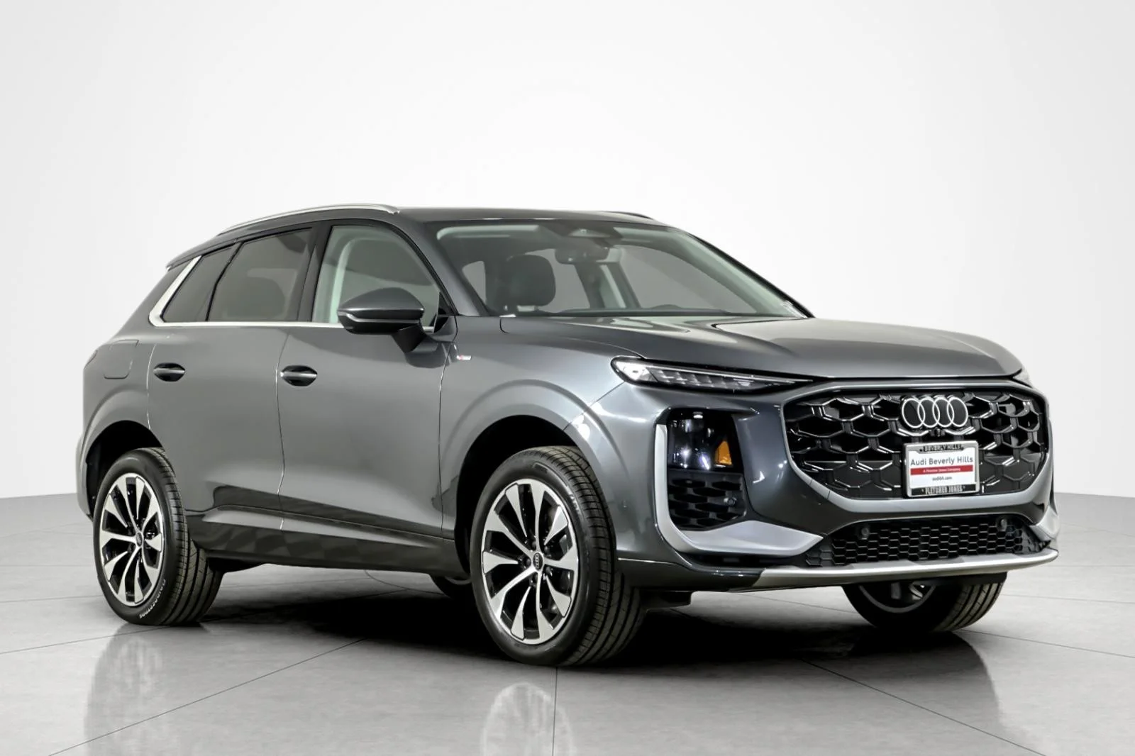 New 2026 Daytona Gray Pearl Effect Audi S line quattro image 2