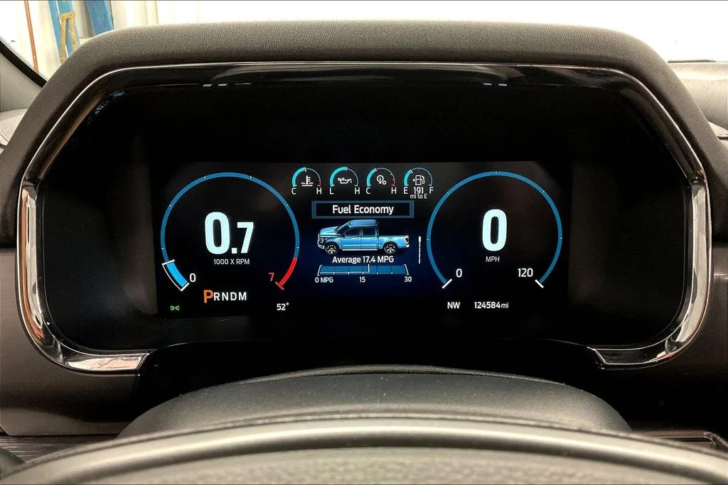 Used 2021 White Ford Lariat image 25