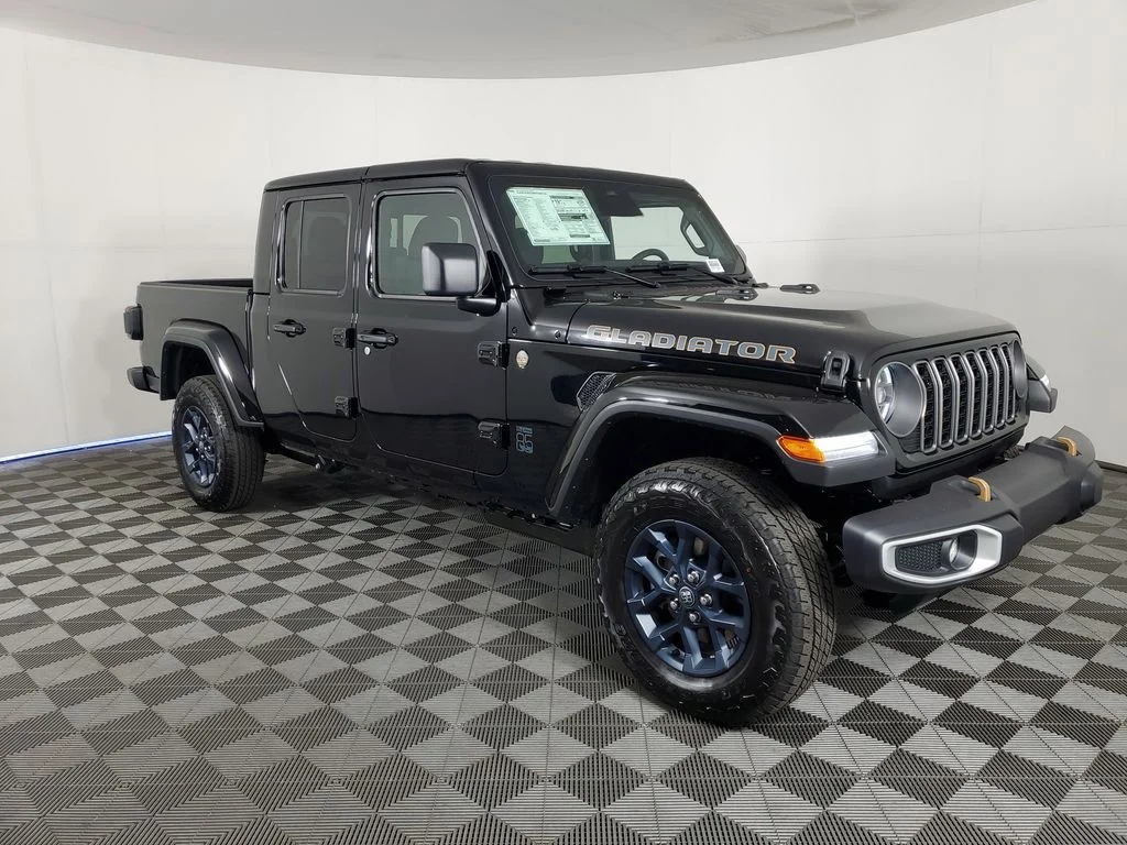 New 2026 Black Clear-Coat Exterior Paint Jeep 85th Anniversary Edition image 2