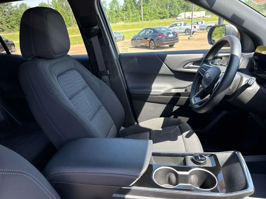 Used 2026 Sterling Gray Metallic Chevrolet LT image 18