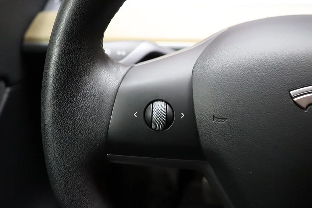 Used 2022 Pearl White Multi-Coat Tesla Performance image 47