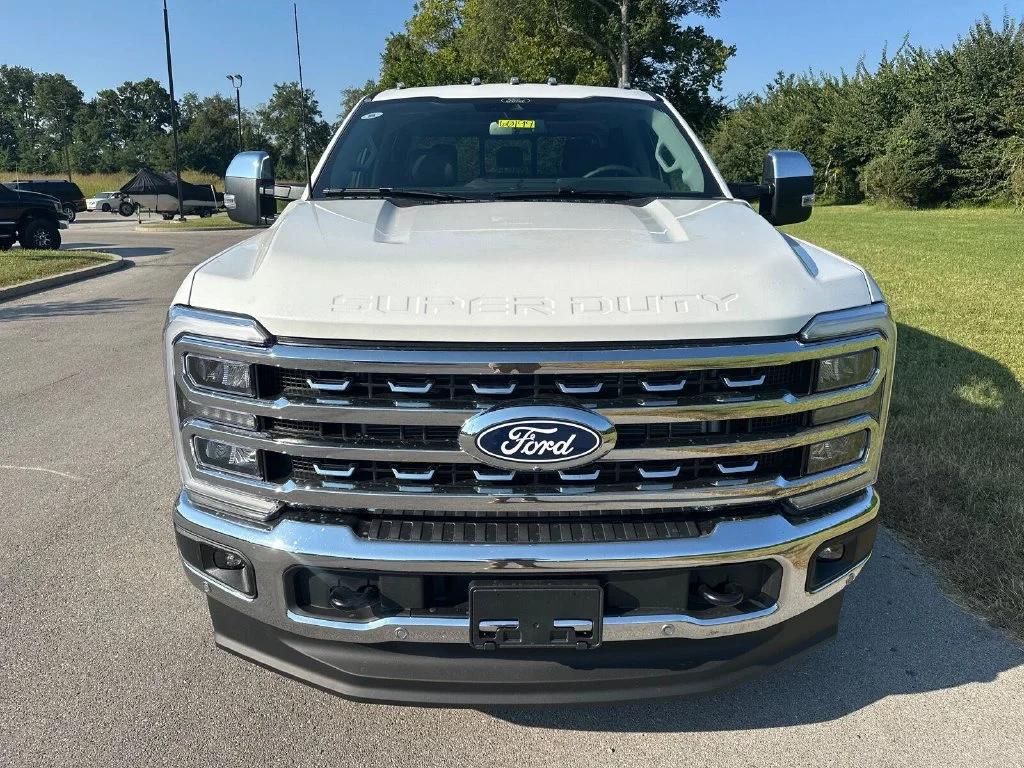 New 2027 White Ford Lariat image 9