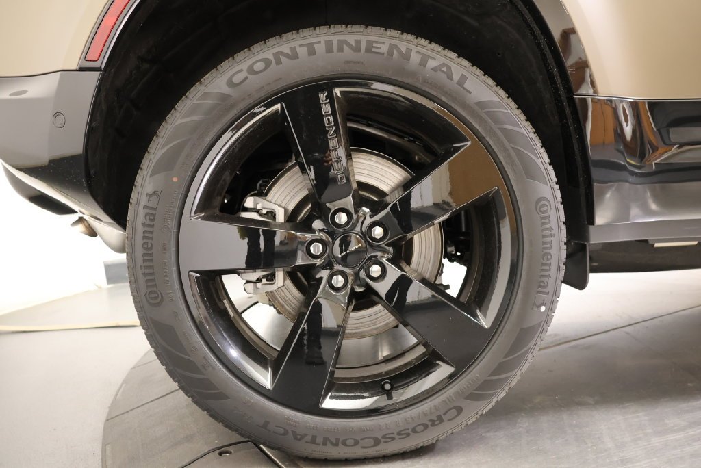 New 2026 Gondwana Stone Metallic Land Rover X-Dynamic SE image 11