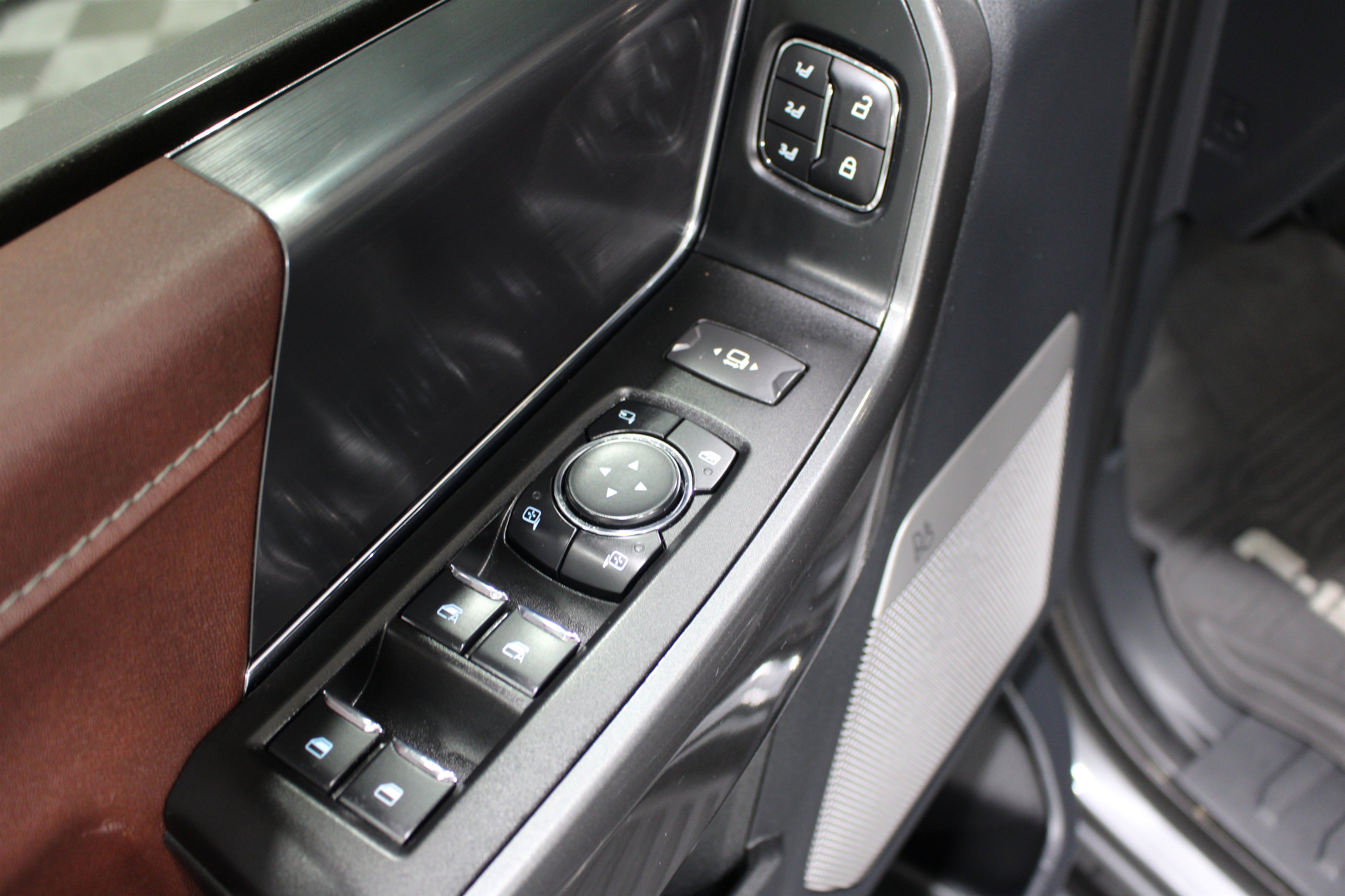 2023 Ford F-150 Lariat - Photo 7