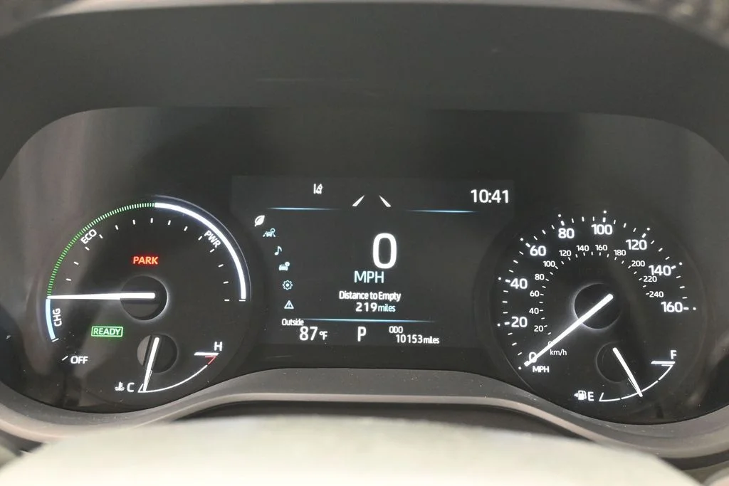 Used 2025 Midnight Black Metallic Toyota XLE image 27