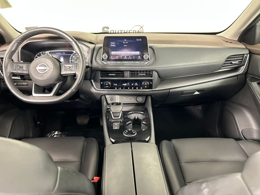 Used 2023 Silver Nissan SV image 18