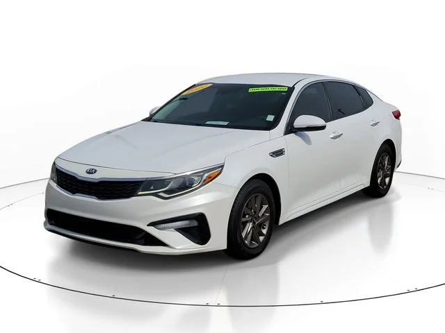 Used 2020 White Kia LX image 3